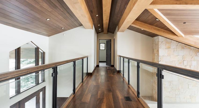 Hardwood, Vinyl Plank & Laminate